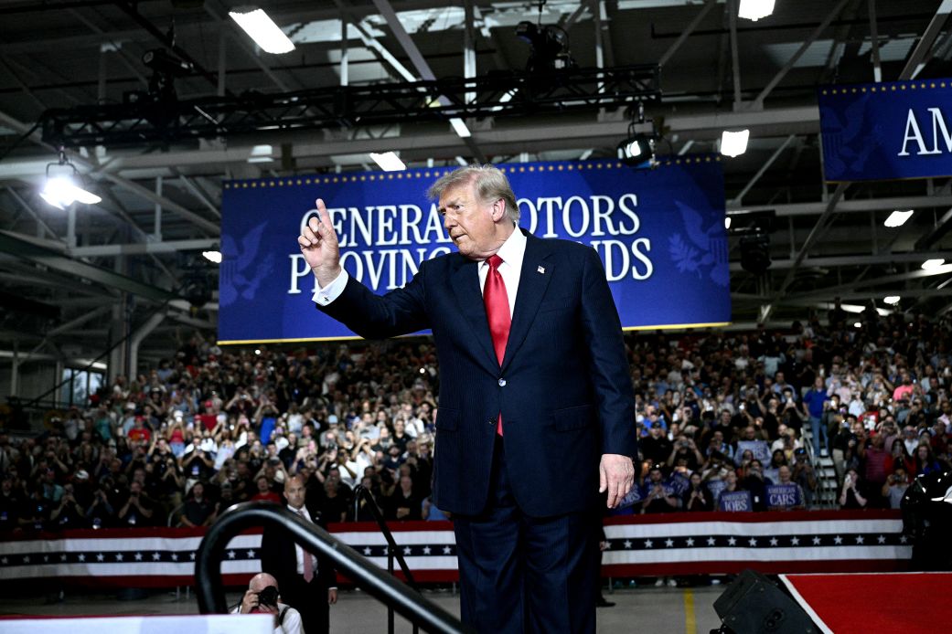 Donald Trump 2026 Midterm Polling: Approval Ratings, Voter Trends and What They Mean for the Elections